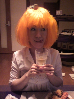 仮装パーティー　かぼちゃヘアーでペコちゃん.JPG